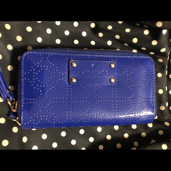 kate spade Handbags - Kate Spade wristlet